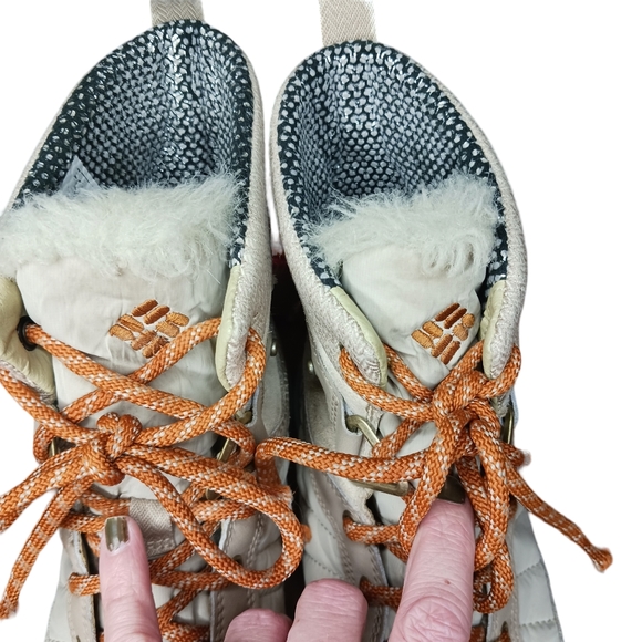 Columbia boots - Picture 5 of 13